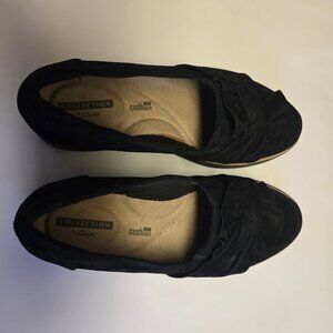 Clark's Black Suede Loafer, size 6.5